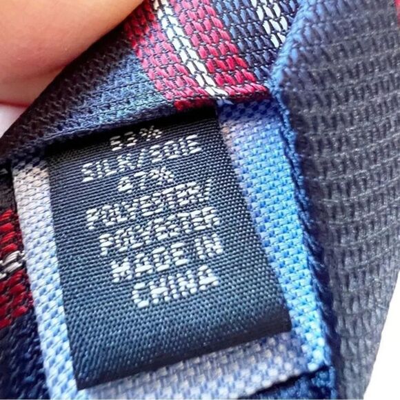 Tommy Hilfiger Navy Red Striped Silk Tie Professional Work Politics Office New - Picture 3 of 7